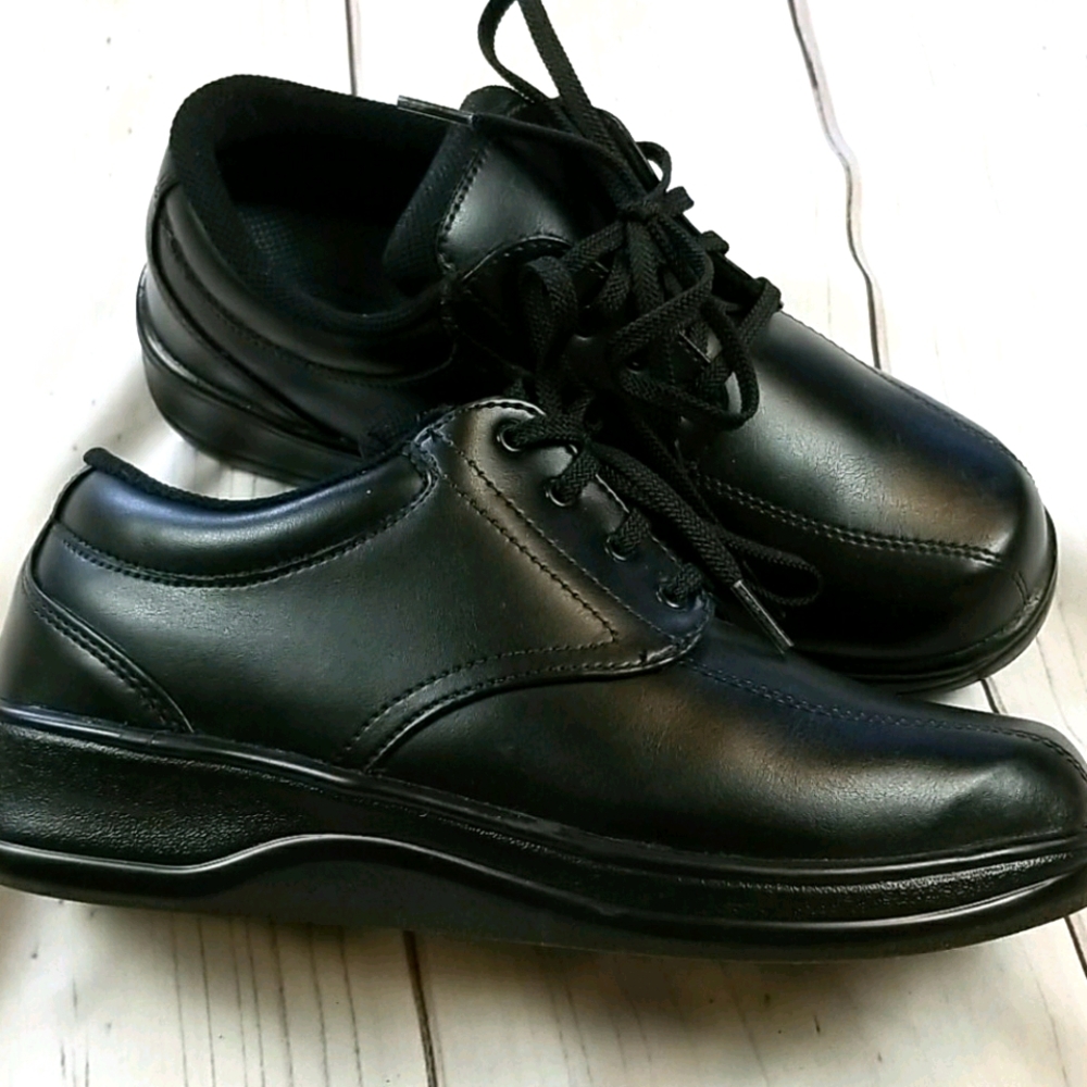 Orthofeet Lake Charles Leather Work shoes for women. Black .Size 8 XWide